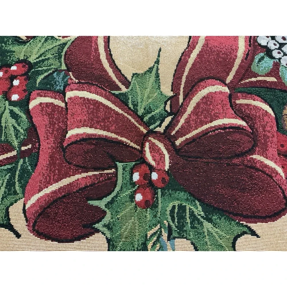 Christmas Tree Skirt 38in Diameter Holiday Wreath Hollies Berries Pinecones